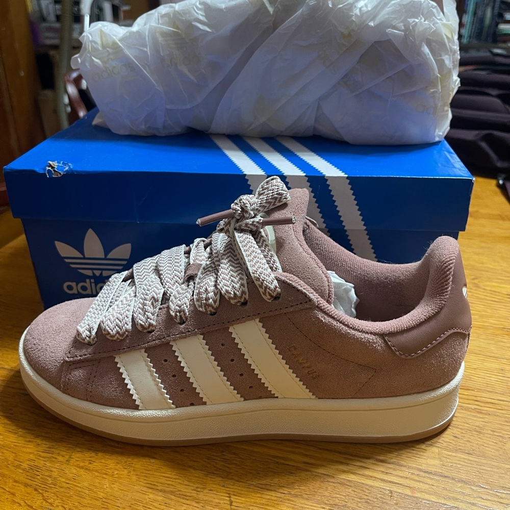 Adidas Women's Pinkish Mauve and Cream Campus 00s Sneakers